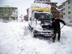 ALAPLI KAR HAYATI OLUMSUZ ETKİLEDİ